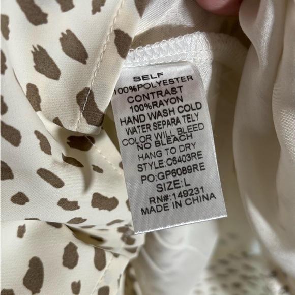 Kori Cream Brown Dalmatian Spot V Neck Romper Shorts Flutter Sleeves - Picture 3 of 8